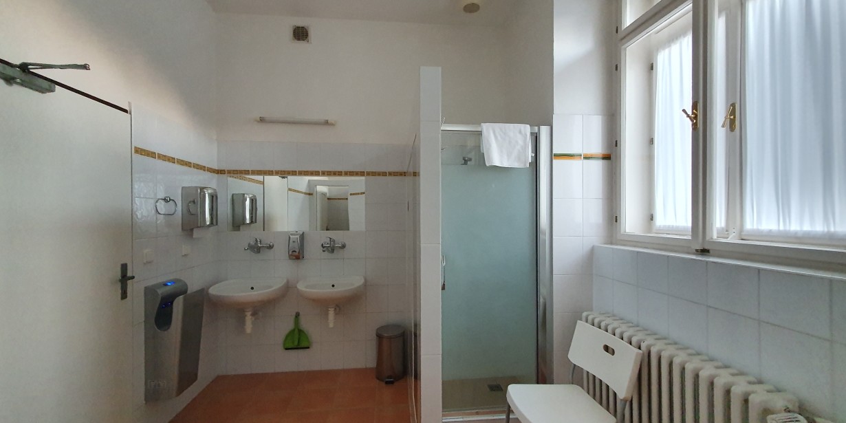 koupelna společná dámy 1NP.jpg