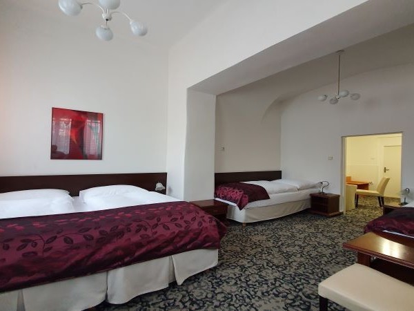 Čtyřlůžkový pokoj s vlastní koupelnou