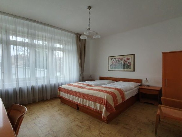 Dvoulůžkový pokoj se sdílenou koupelnou